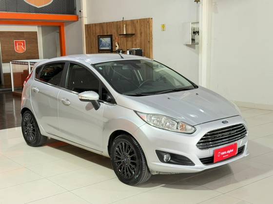 FORD FIESTA 1.6 TITANIUM HATCH 16V FLEX 4P POWERSHIFT